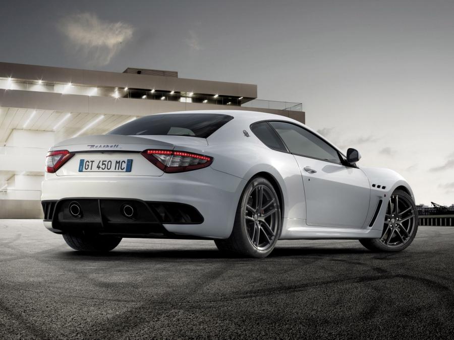  Maserati GranTurismo MC Stradale 2010 года  (фото 18 из 119)